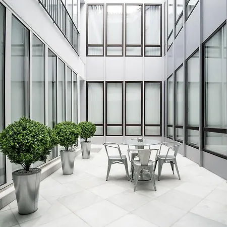 Urbanliving Liborio
