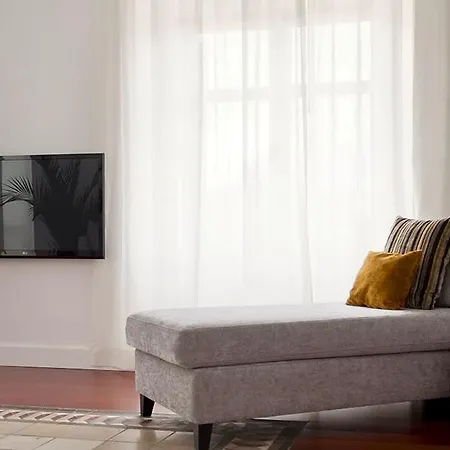 Urbanliving Liborio Apartment
